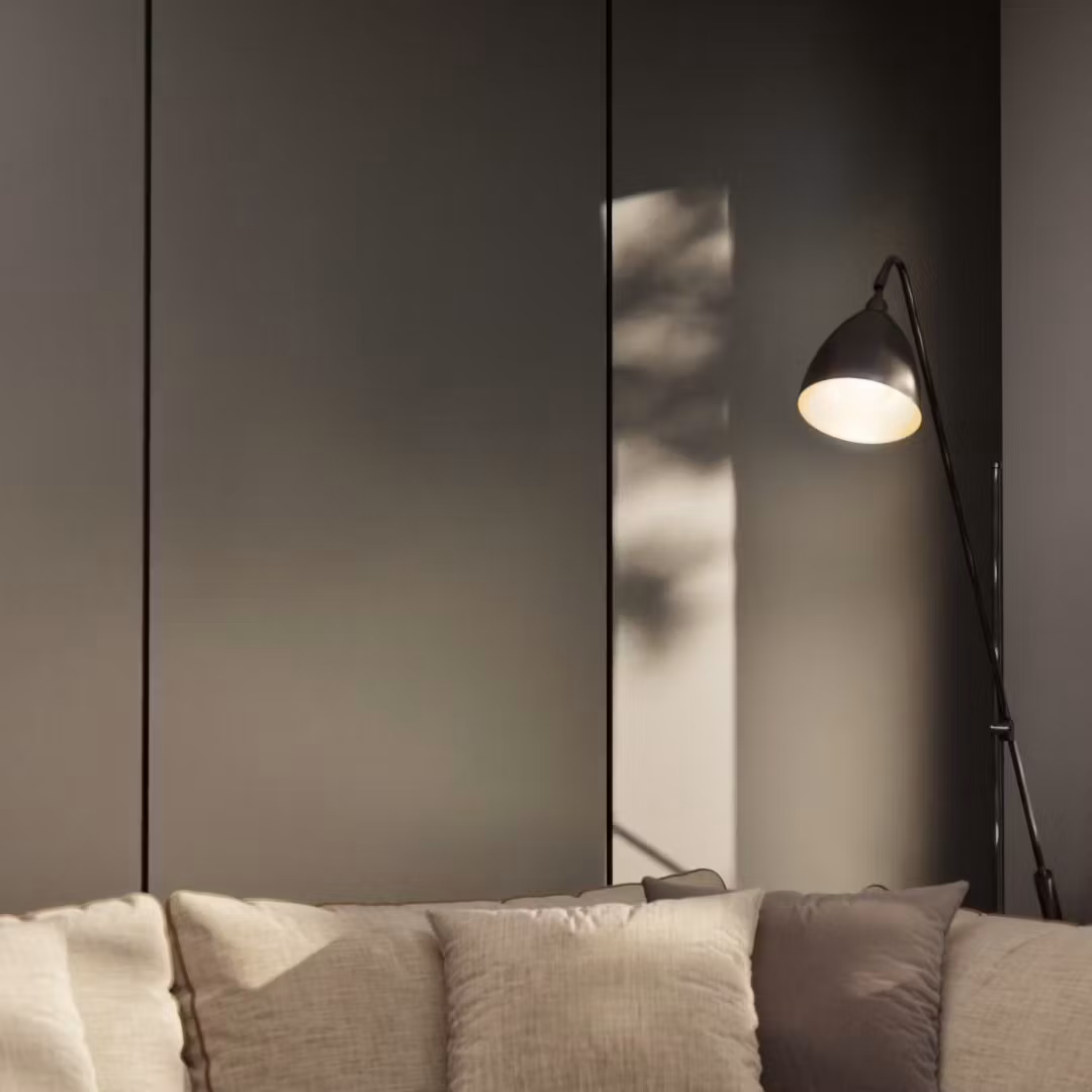 Dekorplast Træ J2 – Sortmalet