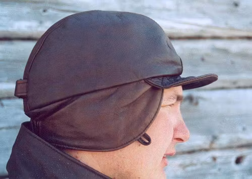 Skärmmössa antikbrunt renskinn