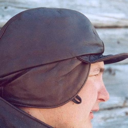 Skärmmössa antikbrunt renskinn