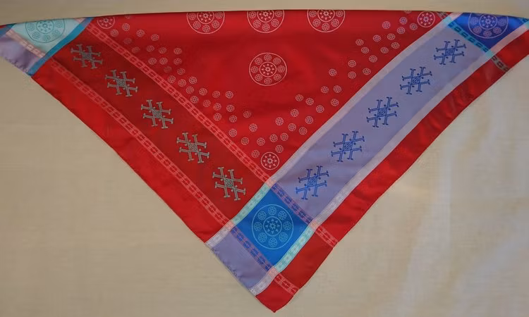 Hearvvaliidni 68 ½ a röd-ljuslila