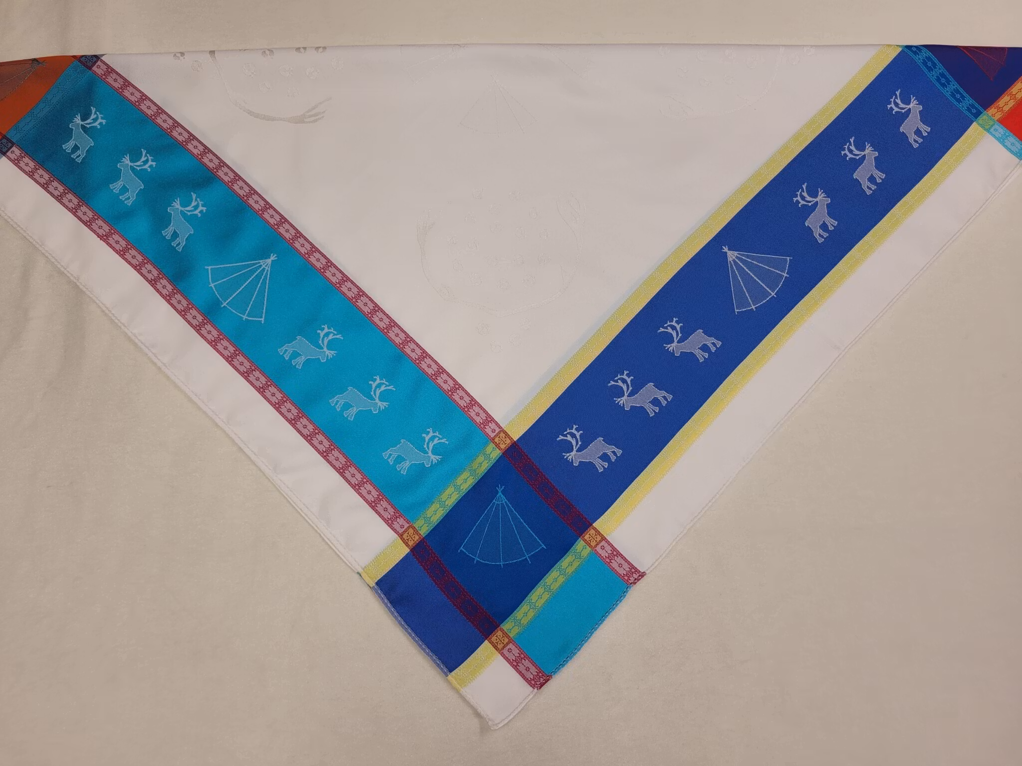 Lávvoliidni 2303B ½  vit-vit