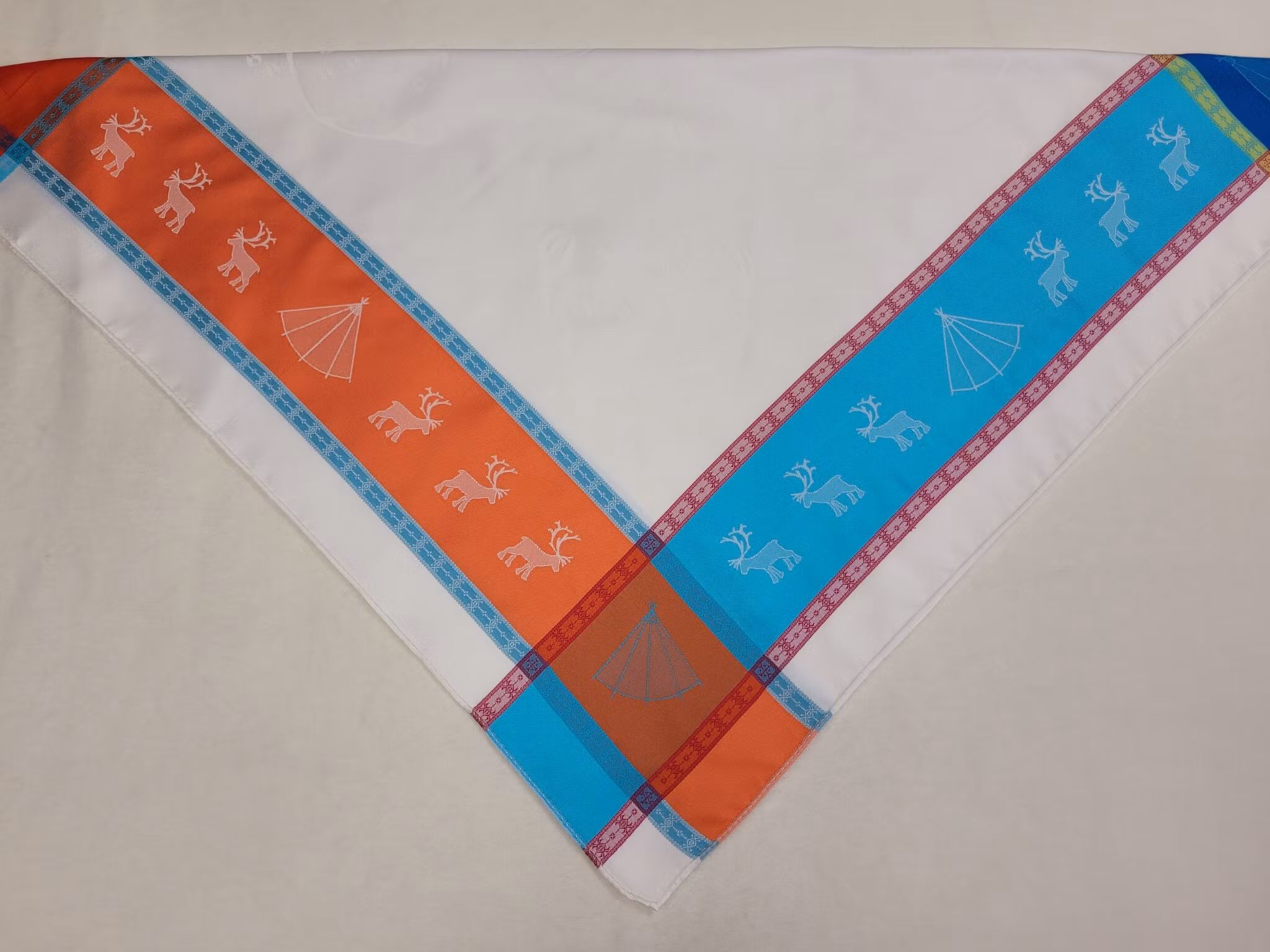 Lávvoliidni 2303D ½  vit-vit