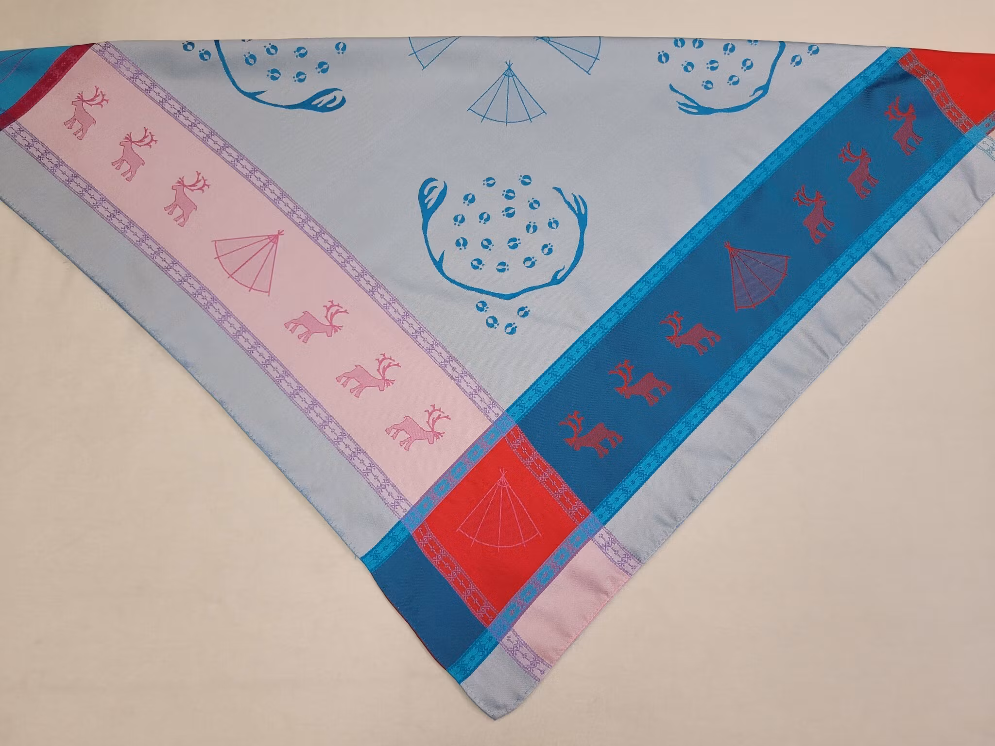 Lávvoliidni 2305C ½  vit-turkos