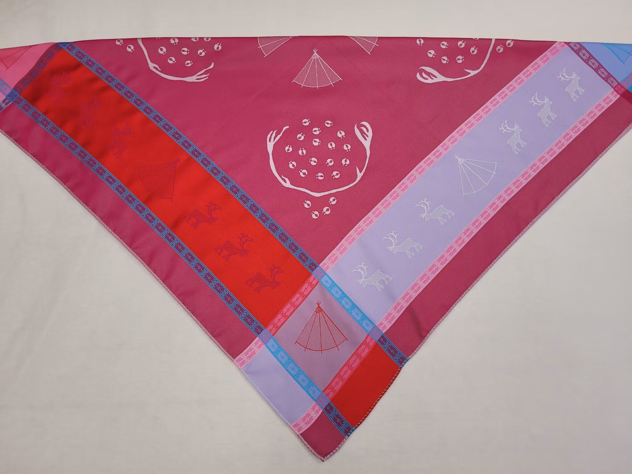 Lávvoliidni 2309C ½  vit-cerise
