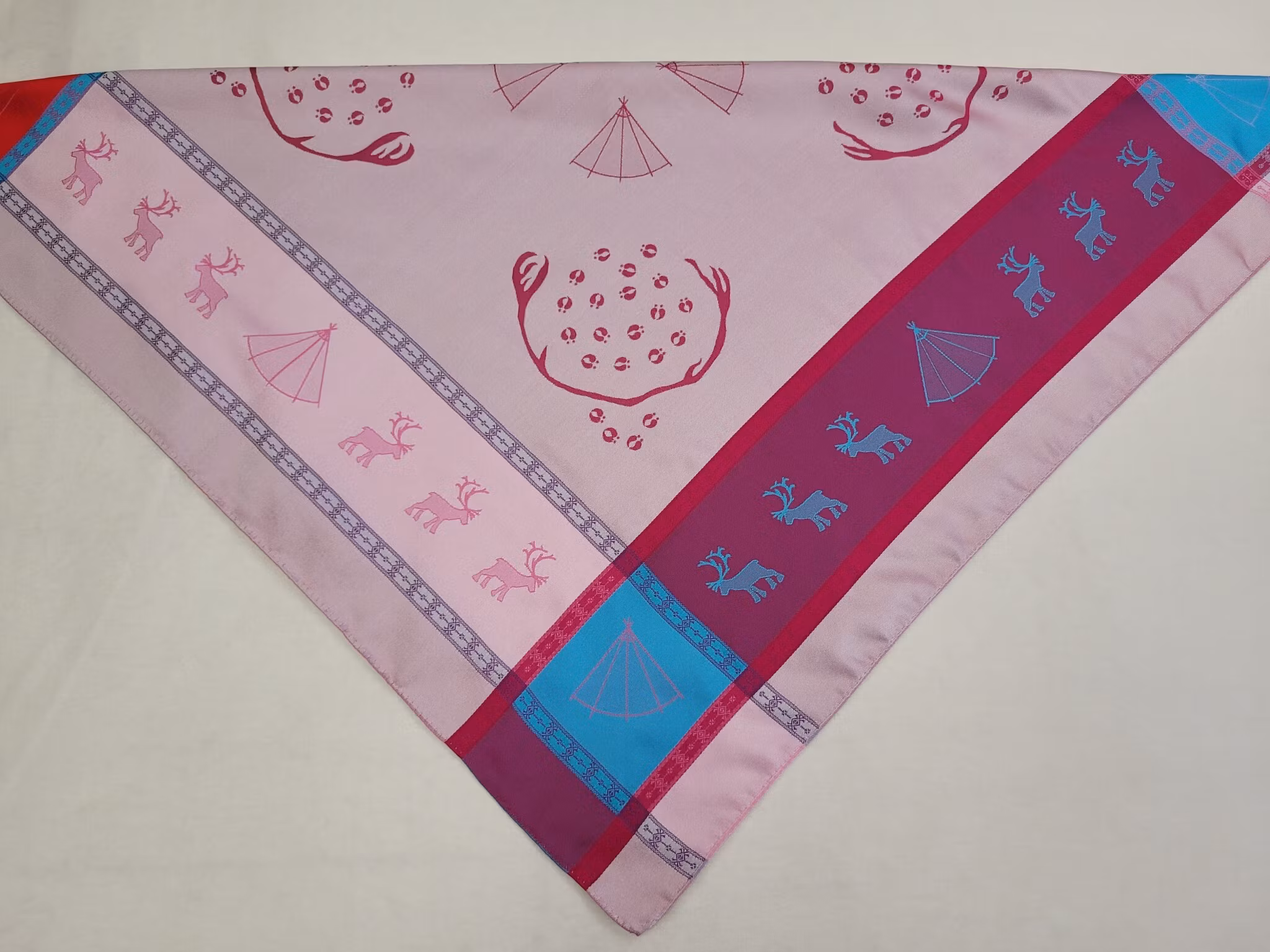 Lávvoliidni 2309D ½  vit-cerise