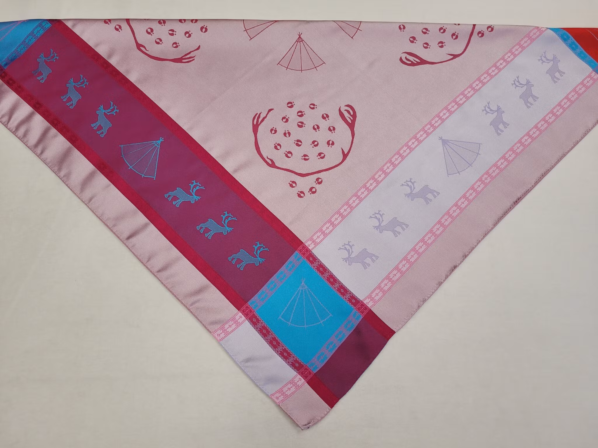 Lávvoliidni 2309B ½  vit-cerise