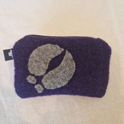 Ullbörs mörklila, grått renspår