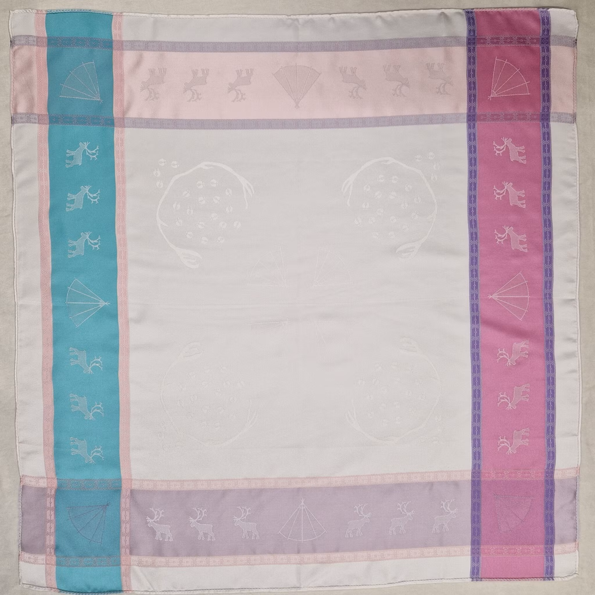 Lávvoliidni 2403 vit-vit