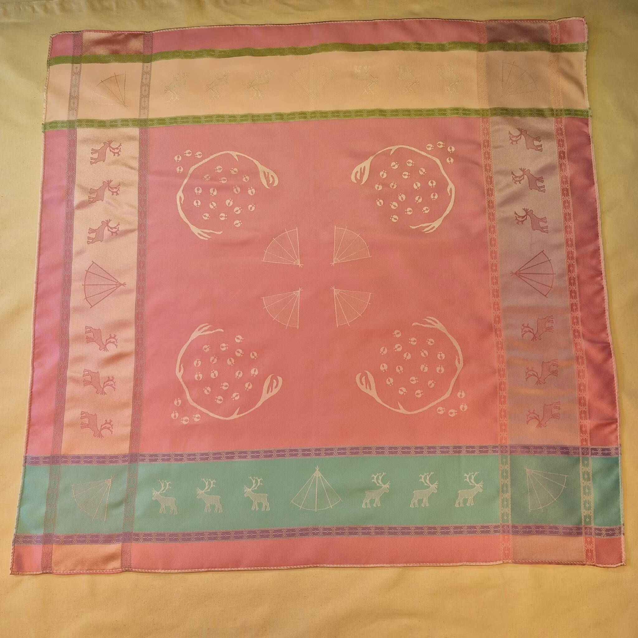 Lávvoliidni 2405 vit-rosa