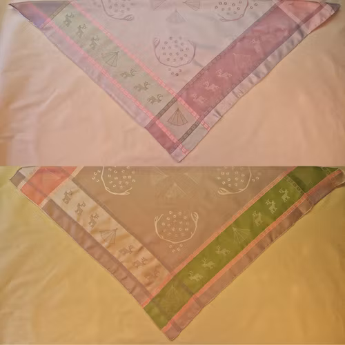 Lávvoliidni 2407A ½ vit-ljuslila