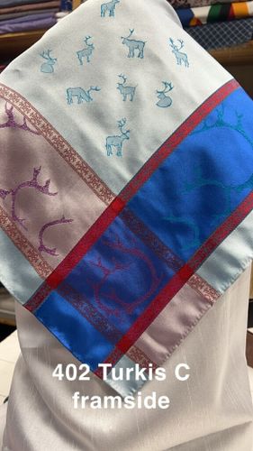 Čoarvveliidni 403C ½ vit-turkos