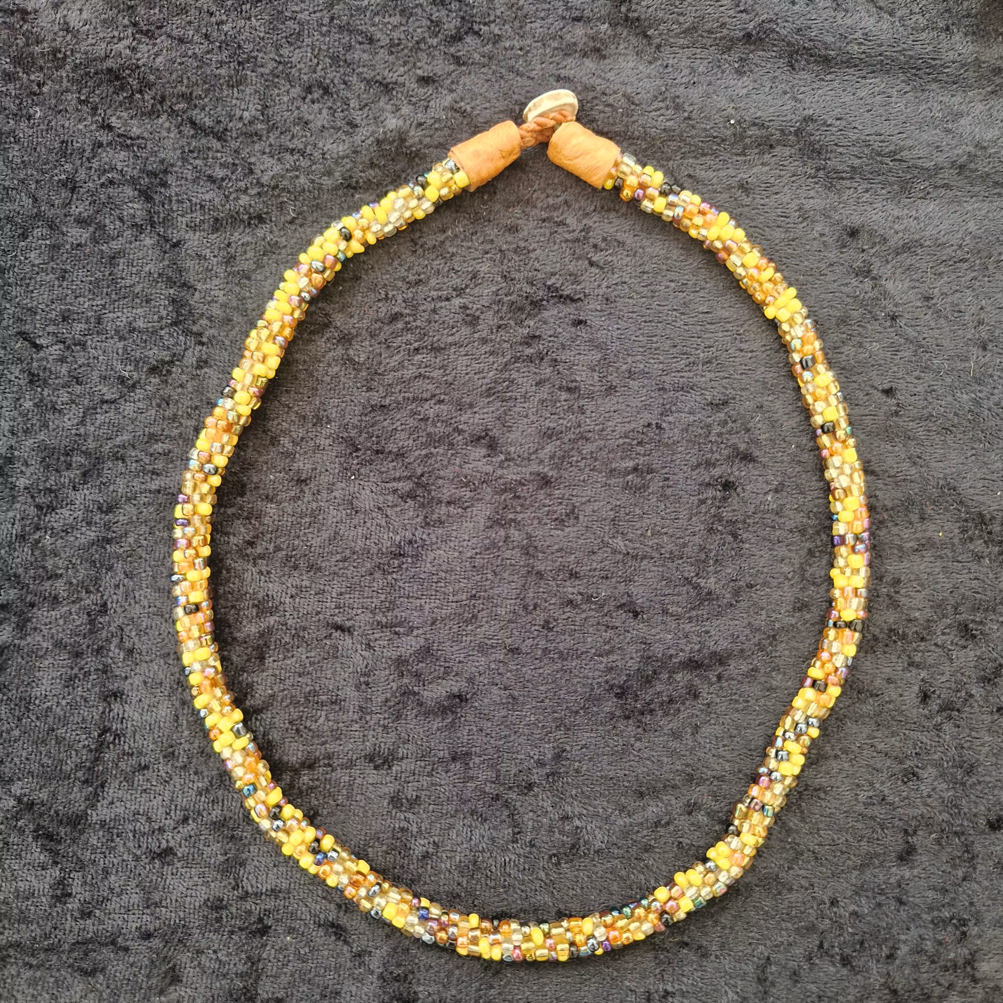 Pärlhalsband 44,5 cm - orangemelerad