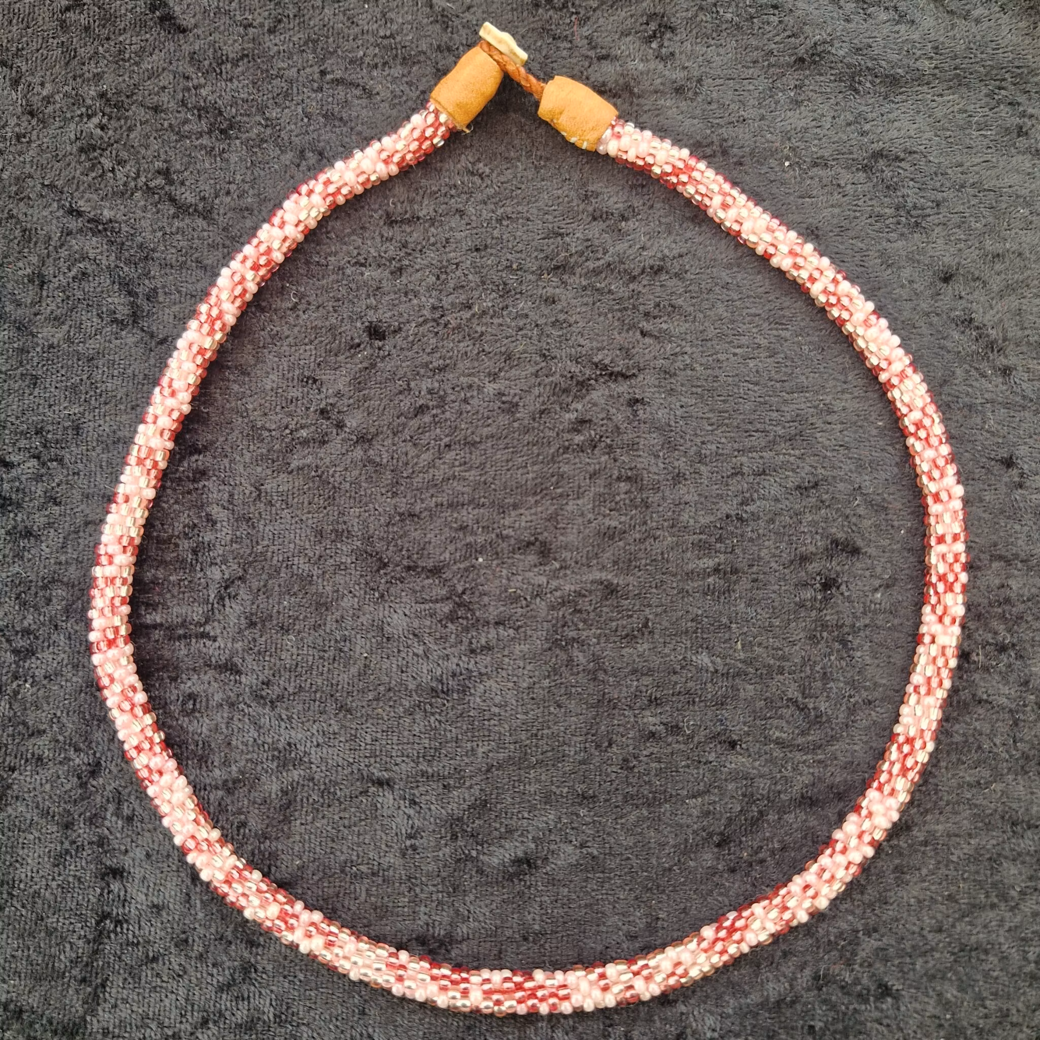 Pärlhalsband 44,5 cm - rosamelerad