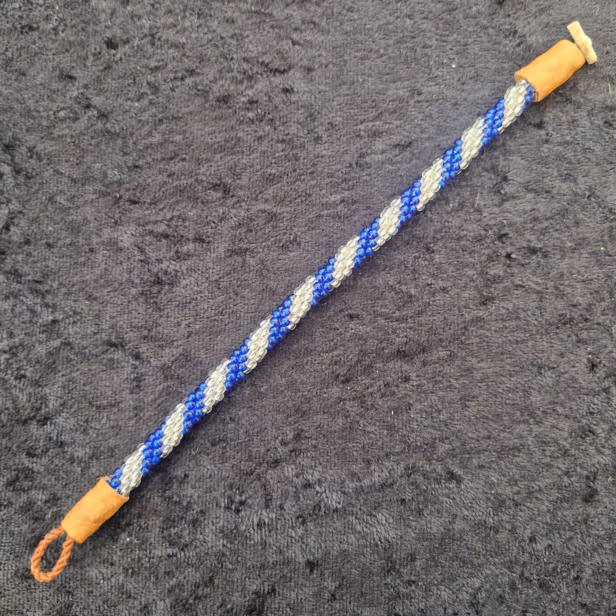 Pärlarmband 17 cm - silver och blått