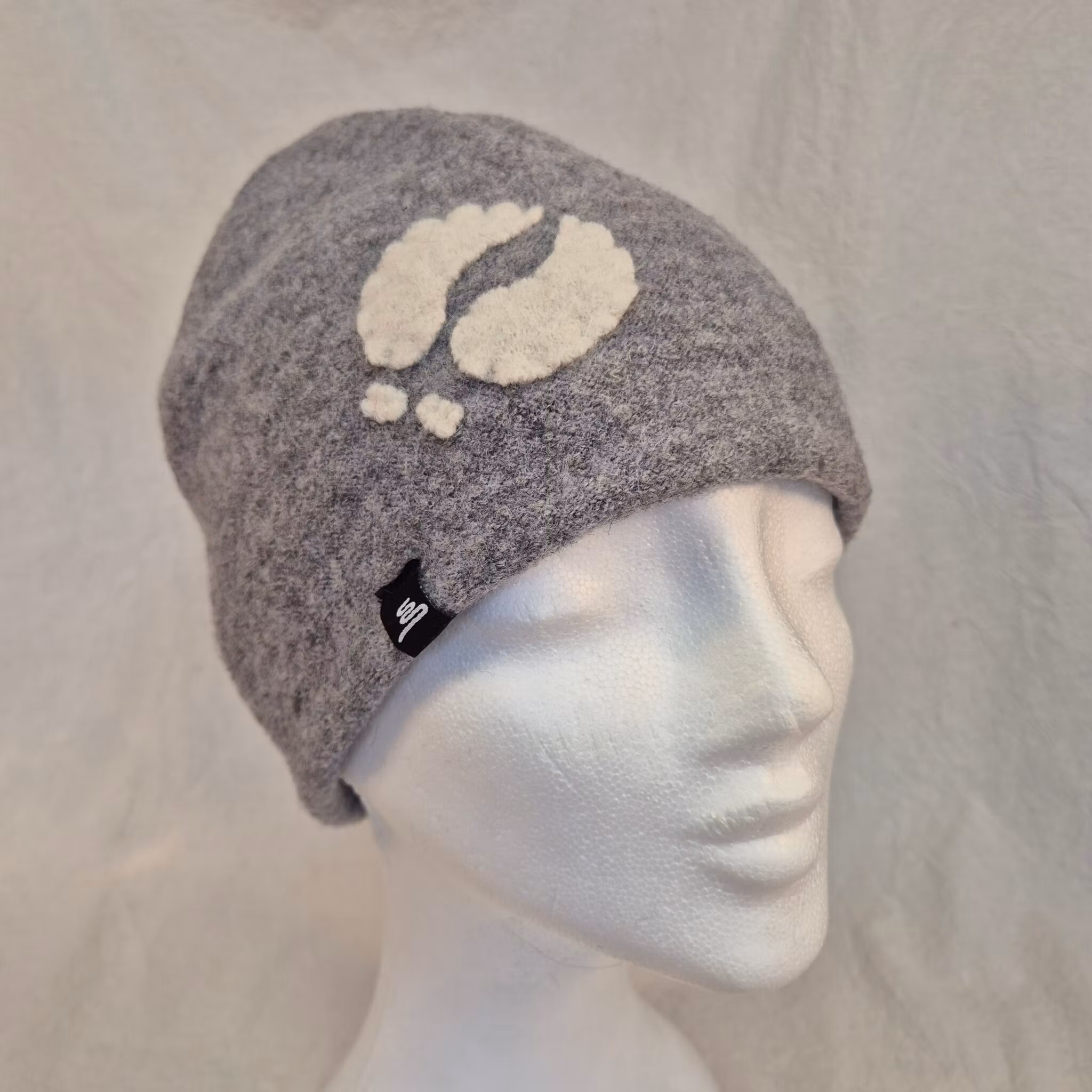 Ullmössa ljusgrå, renspår