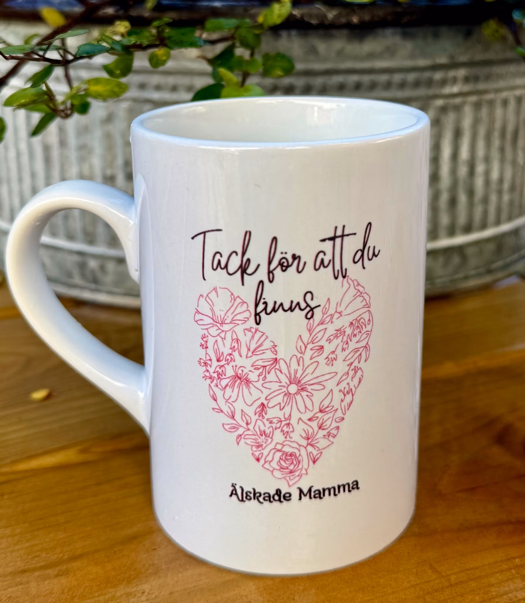 Tack för att du finns Älskade mamma -Personlig Mugg med namn
