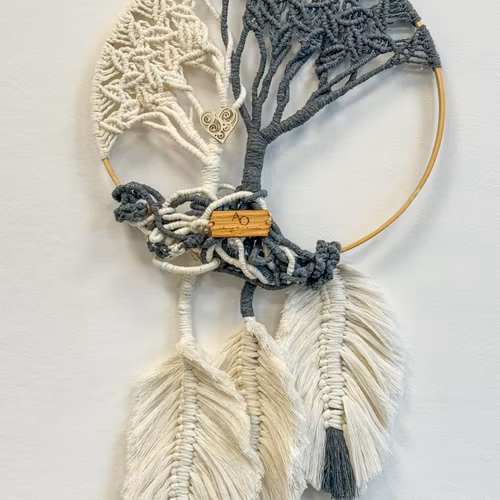 LIVETS TRÄD/grå och natur