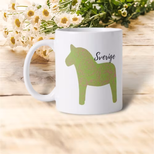 Personlig Mugg inspirerad av dalahäst-grön & eget namn
