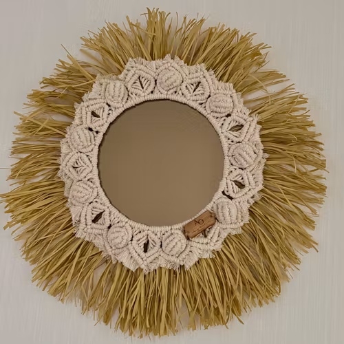 Spegel i makrame med raffia