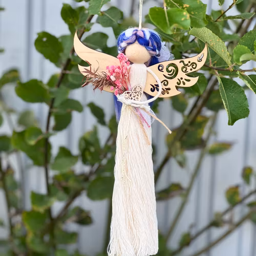 Makrame Ängel med fina trä vingar