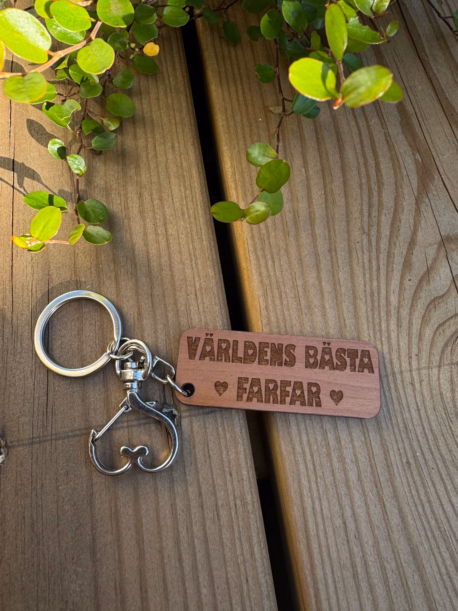 Nyckelring i trä - Världens Bästa