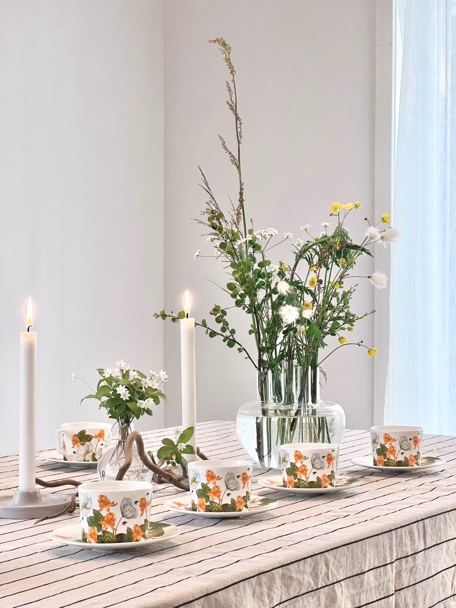 1-pack porslin Hjortronblomning med tillhörande fat