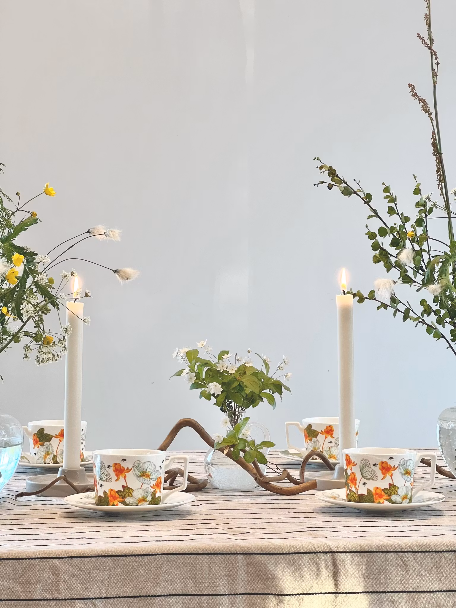 6-pack porslin Hjortronblomning med tillhörande fat