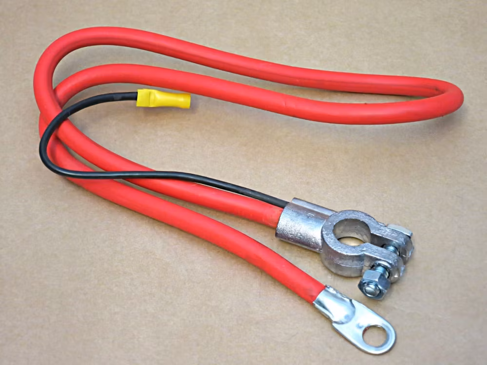 Batterikabel BKR-32 Pluspol Röd 81,5 cm.