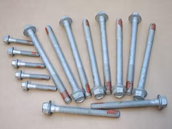 Topplocksbultar ES 72173 1997-04 4,8 5,3 5,7 6,0 lit. LS