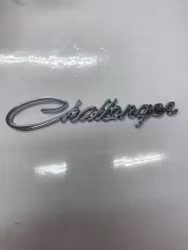 Dodge Challenger emblem