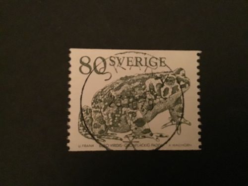 GRÖNFLÄCKIG PADDA facit nr 1094 LYXSTÄMPLAT SKARA