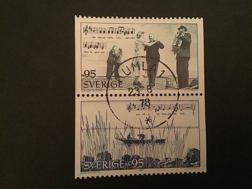 I ROSLAGENS FAMN 1977 facit nr 1022+1023 i lyxstämplat par KUMLA 1
