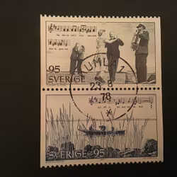 I ROSLAGENS FAMN 1977 facit nr 1022+1023 i lyxstämplat par KUMLA 1