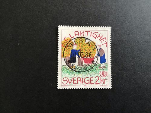 VÄRLDSUNGDOMSÅRET facit nr 1366 lyxstämplat AVESTA 1