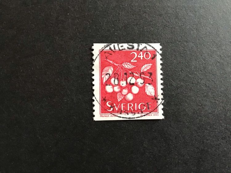 BÄR OCH FRUKTER 1993 facit nr 1784 LYXSTÄMPLAT AVESTA 1