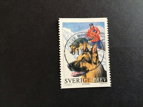 HUNDAR 2001 facit nr 2233 LYXSTÄMPLAT ÖREBRO CITY