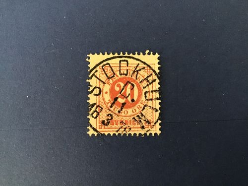 FACIT NR 33 praktstämplat STOCKHOLM C Snedcentrerat märke