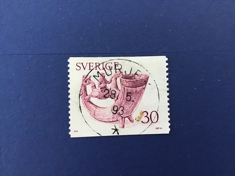 DRYCKESHORN facit nr 973 LYXST MURJEK LITE FÄRGSKADAD BAKSIDA
