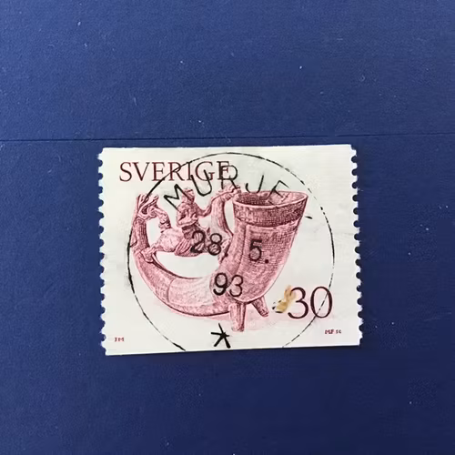 DRYCKESHORN facit nr 973 LYXST MURJEK LITE FÄRGSKADAD BAKSIDA