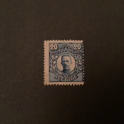 GUSTAF V I MEDALJONG OSTÄMPLAT UTAN GUMMERING, facit nr 85 bz