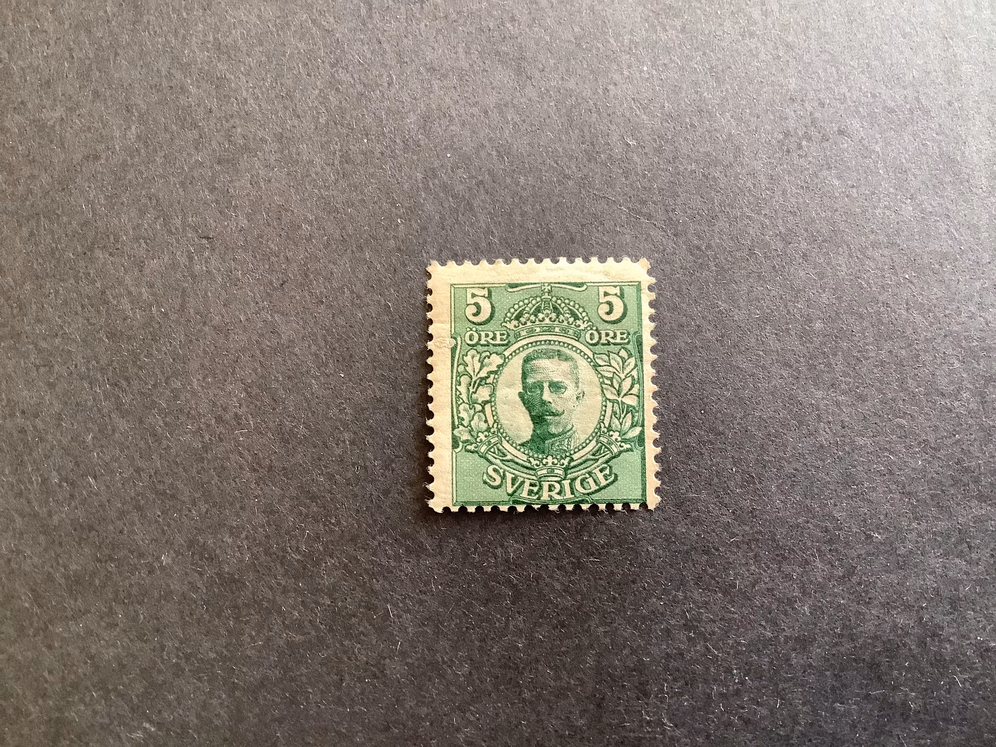 G V I MEDALJONG POSTFR MÄRKE LITE DÅLIG BAKSIDA facit nr 75