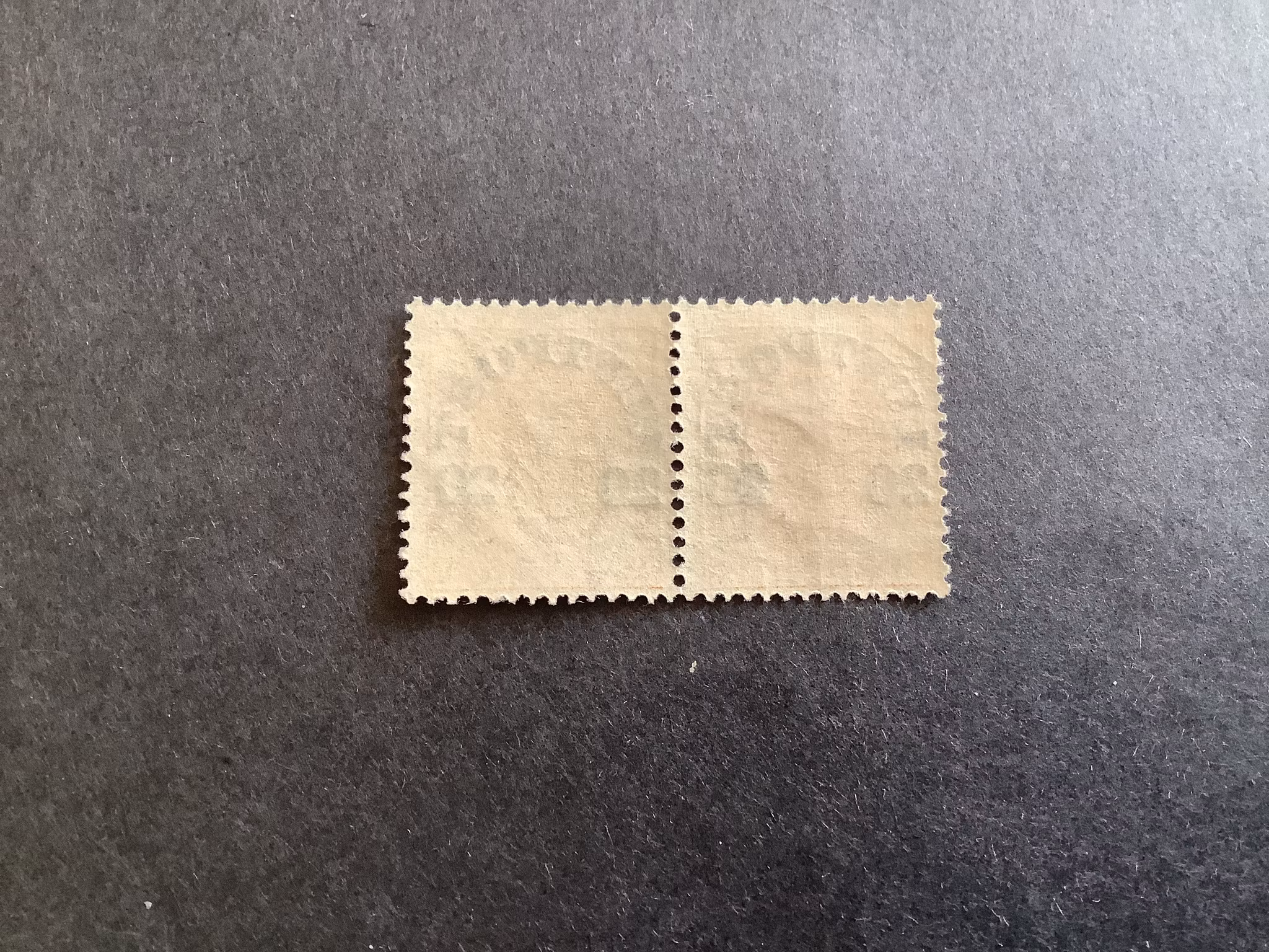 LUFTPOST facit nr 137 POSTFRISKT PAR MED DEFEKT PÅTRYCK