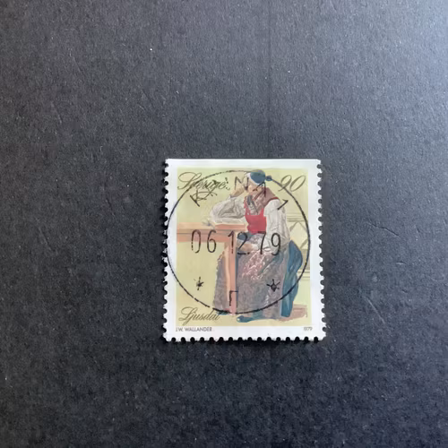 FOLKDRÄKTER facit nr 1105 LYXST MÄRKE KINNA 1