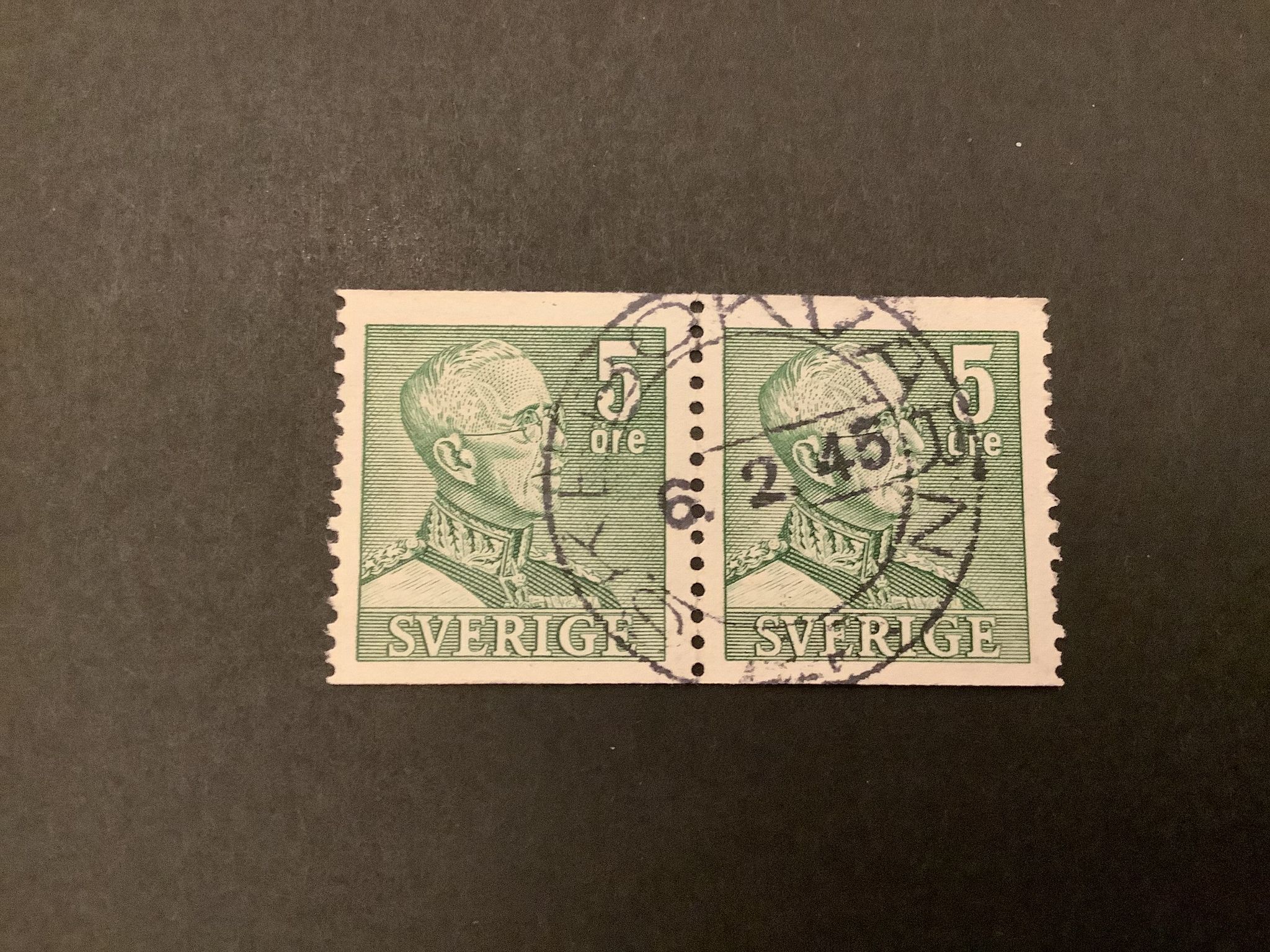 Fnr 271 A i praktstämplat par SKEBOKVARN