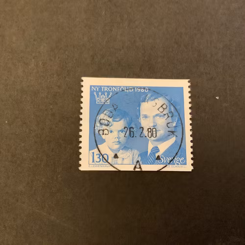 Ny tronföljd facit nr 1118 A lyxstämplat BODA GLASBRUK