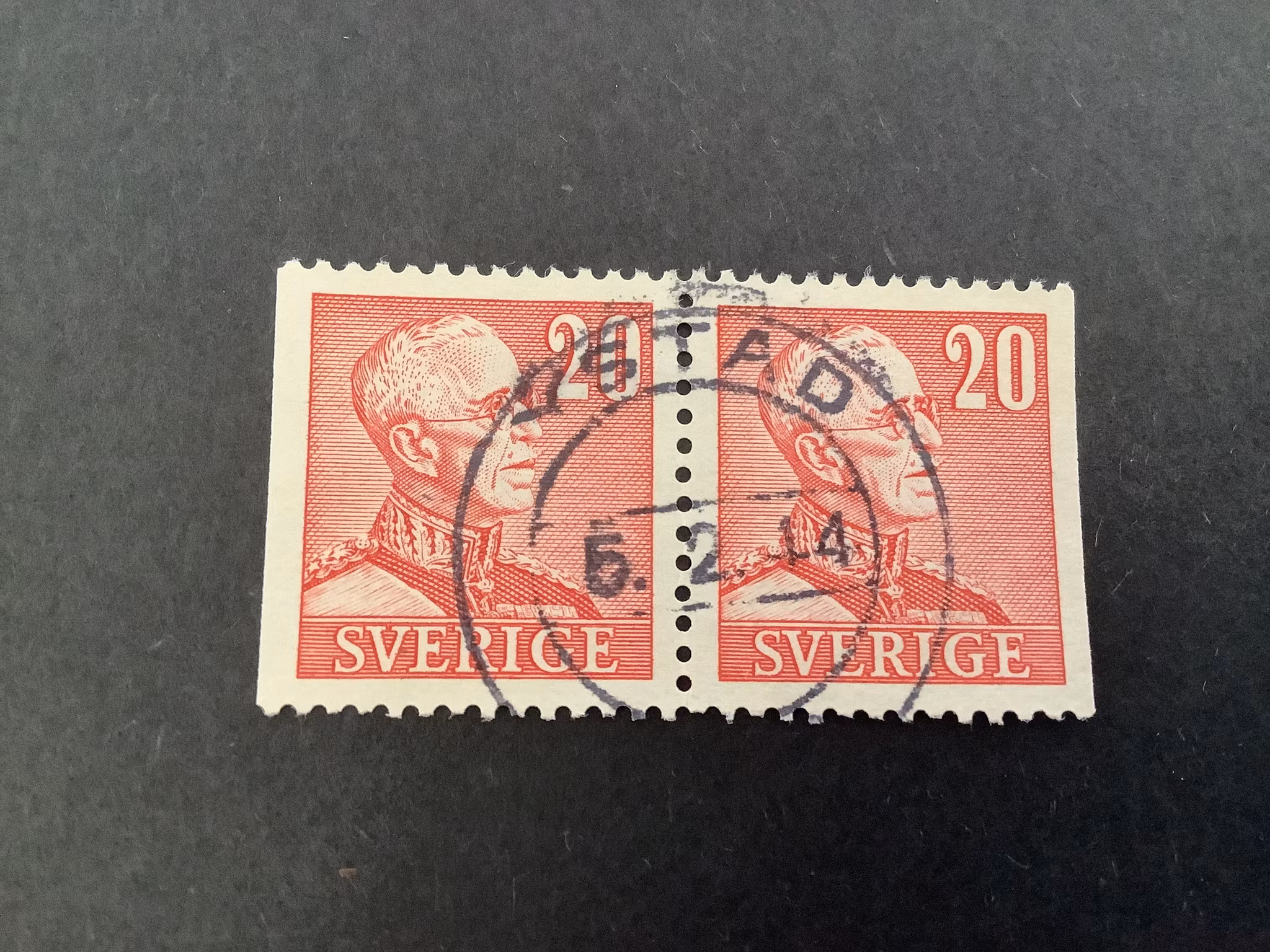 Gustaf V profil höger facit nr 276 BB praktstämplat par YSTAD