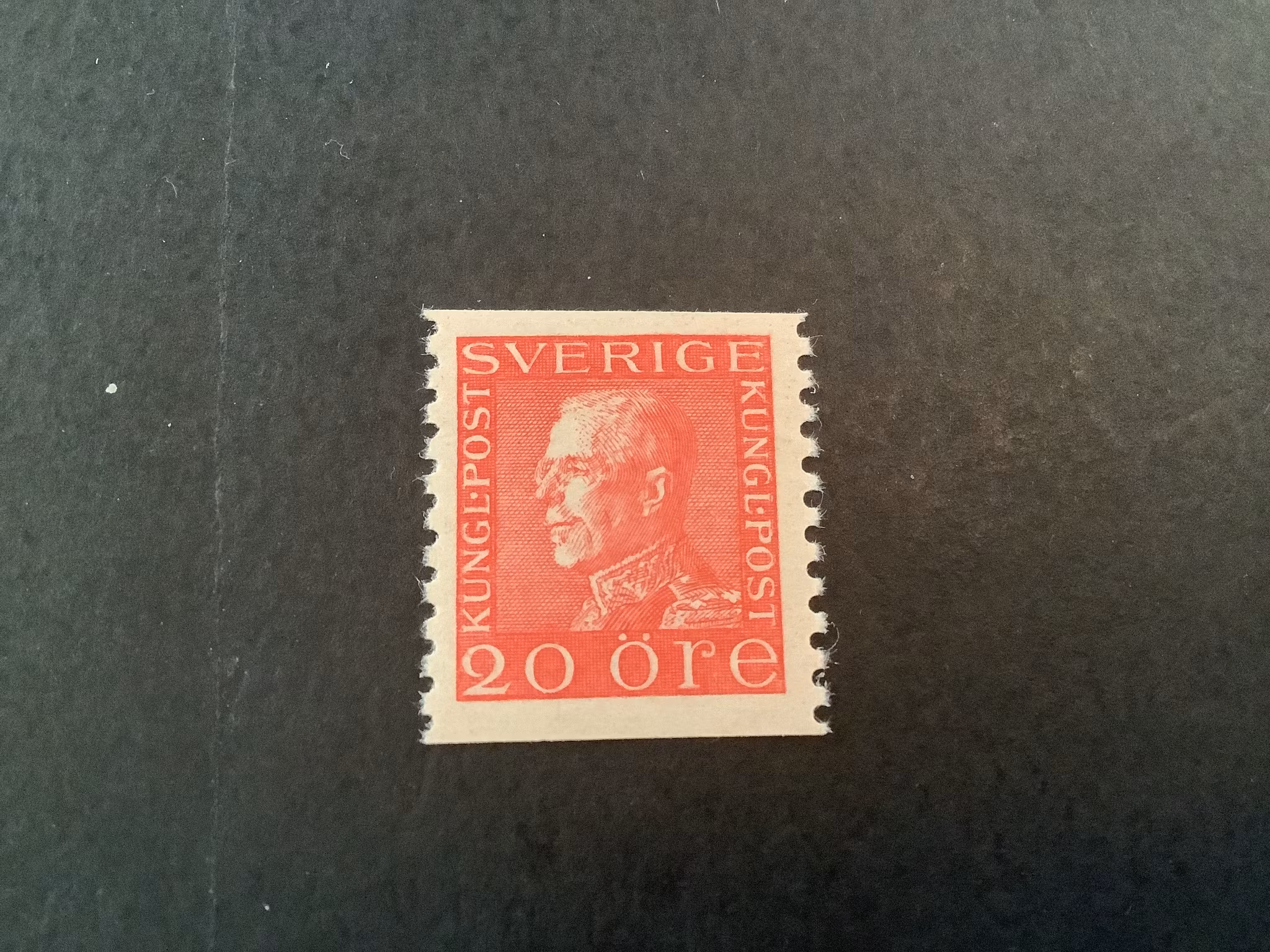 Gustaf V profil vänster facit nr 180 a postfriskt märke