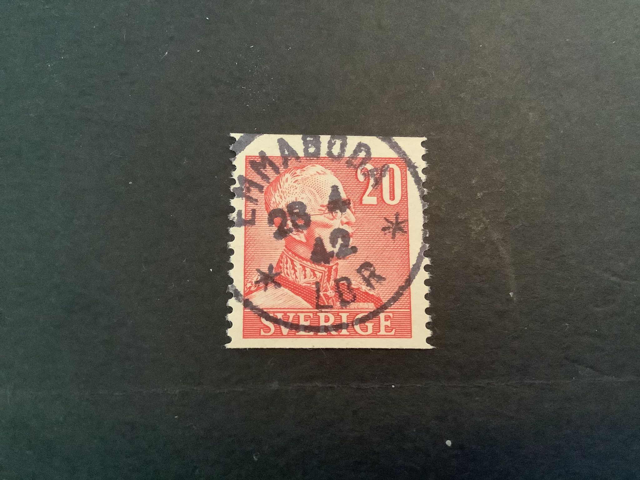 Gustaf V profil höger facit nr 276 A praktstämplat EMMABODA*LBR*