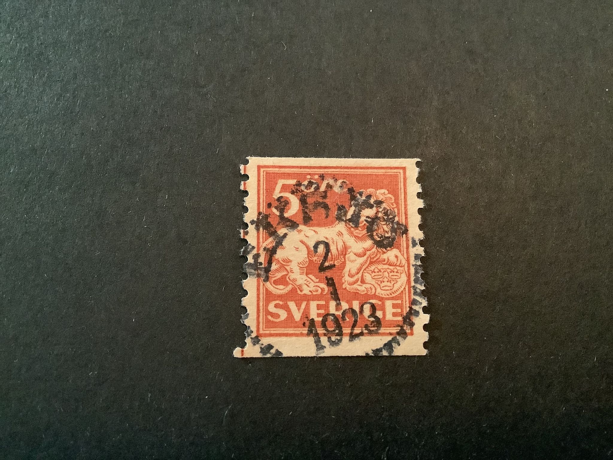 Stående lejon facit nr 142 A praktstämplat EKSJÖ
