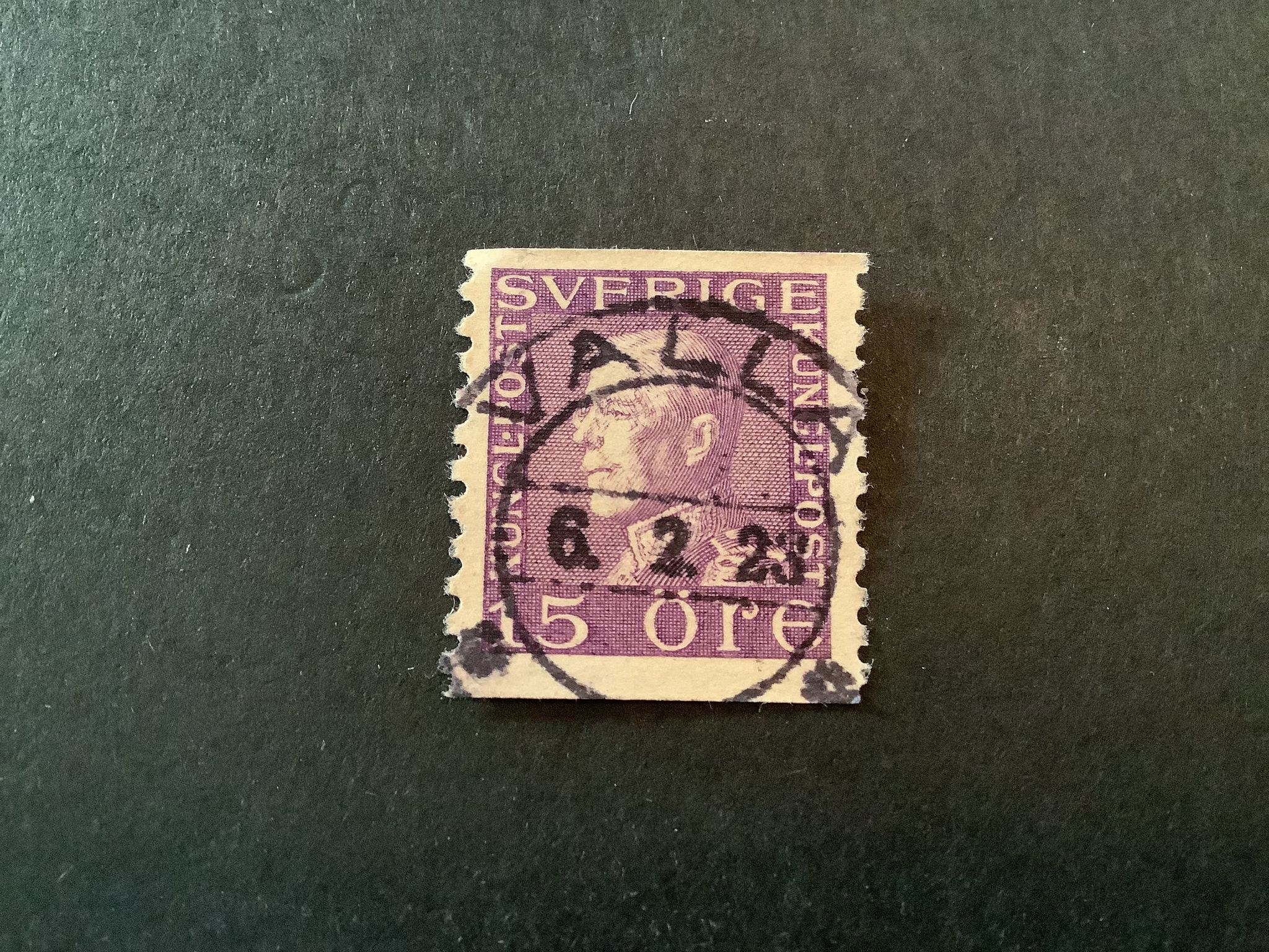 Gustaf V profil vänster facit nr 175 A lyxstämplat VALLA